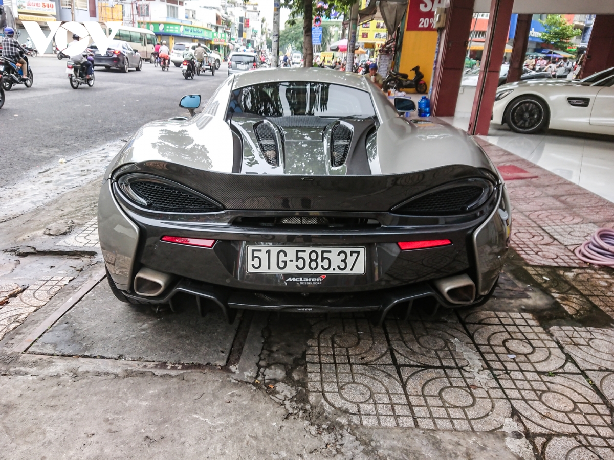 McLaren 570S với bộ mâm Forgiato tái xuất đường phố Sài Gòn