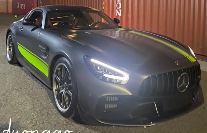 “Siêu phẩm” Mercedes-AMG GT R Pro đã về đến Việt Nam