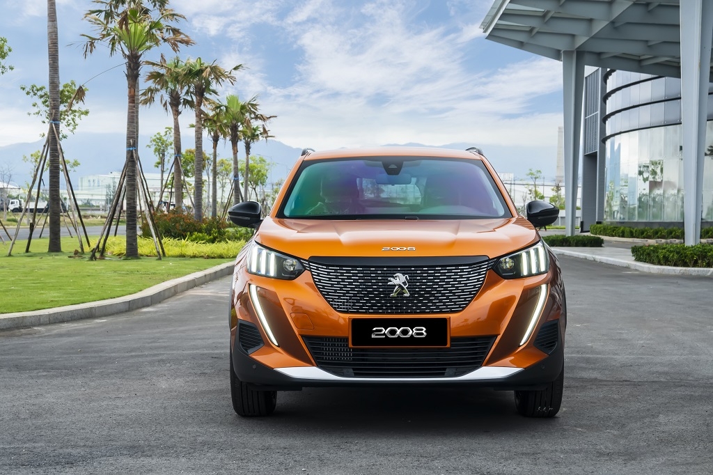 So sánh Kia Seltos và Peugeot 2008: 'Tân binh' đối đầu 'Lính mới'