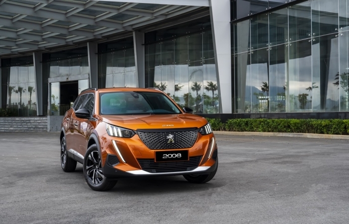 So sánh Kia Seltos và Peugeot 2008: 'Tân binh' đối đầu 'Lính mới'