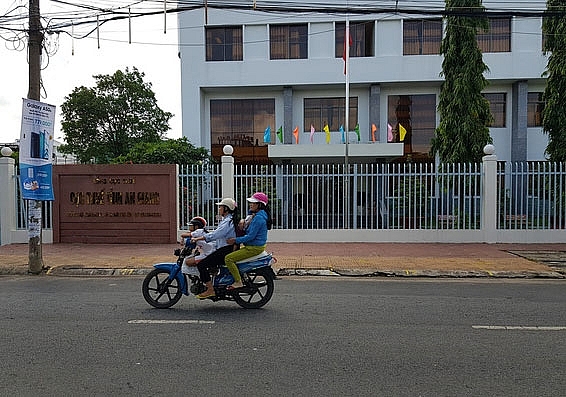 Cục Thuế An Giang tạm đình chỉ công tác 3 công chức để phục vụ điều tra các vi phạm về hoá đơn