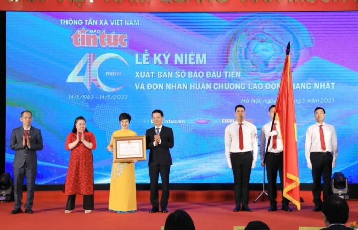 Báo Tin tức kỷ niệm 40 năm ra số báo đầu tiên và đón nhận Huân chương Lao động hạng Nhất