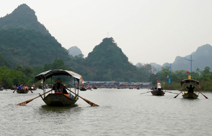 Khách du lịch tâm linh tăng mạnh tại nhiều nơi