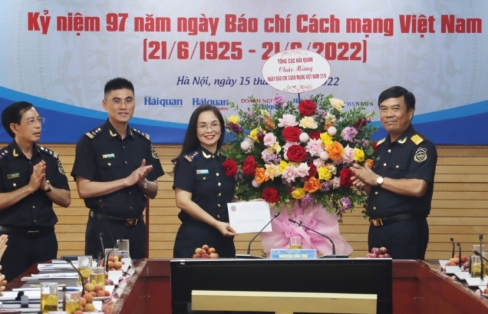 Tạp chí Hải quan đưa hình ảnh công chức hải quan đến với bạn đọc nhanh chóng, toàn diện, kịp thời