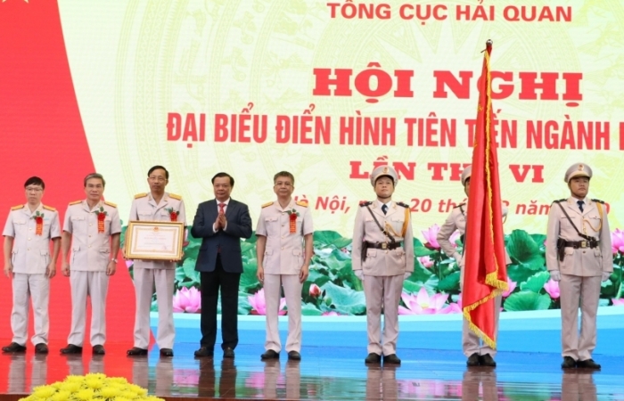 Tổng cục Hải quan vinh dự nhận Huân chương Lao động hạng Nhất