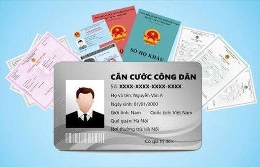 Mức thu phí sử dụng thông tin trong cơ sở dữ liệu quốc gia về dân cư là bao nhiêu?