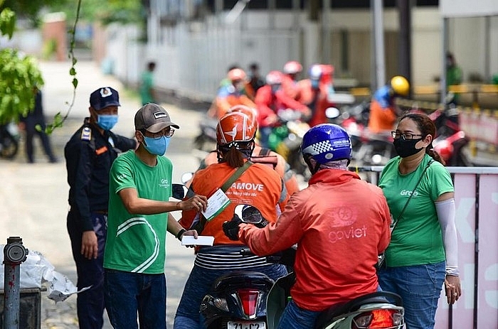 Hướng dẫn khai thuế đối với kinh doanh vận tải ứng dụng công nghệ