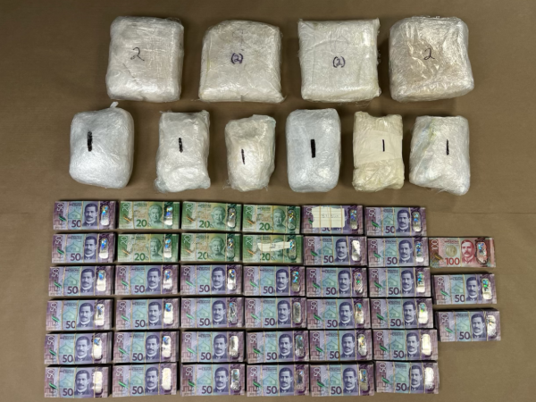 Hải quan New Zealand triệt phá đường dây tội phạm ma túy có tổ chức, 14 kg methamphetamine