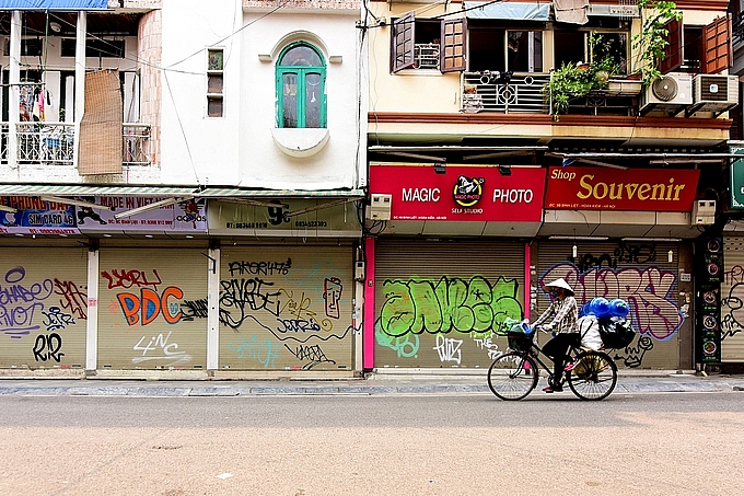 ha noi yeu cau dong cua tat ca cac cua hang dich vu khong thiet yeu