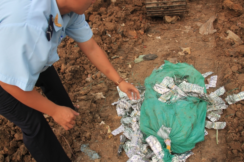 tieu huy 44000 vien tan duoc do hai quan an giang bat giu