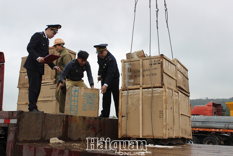 hai quan lang son dong hanh cung doanh nghiep vuot qua kho khan