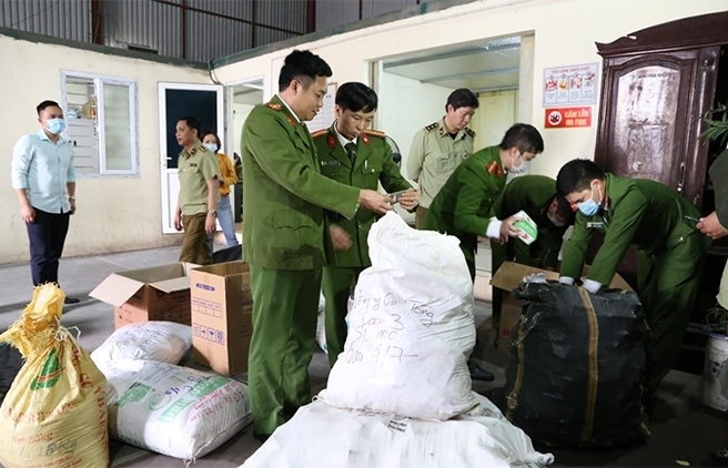 Rao bán thuốc đông y giả trên mạng, mỗi ngày thu lợi 200 triệu đồng