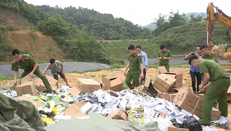 tieu huy hang nghin san pham gia mao nhan hieu dang duoc bao ho