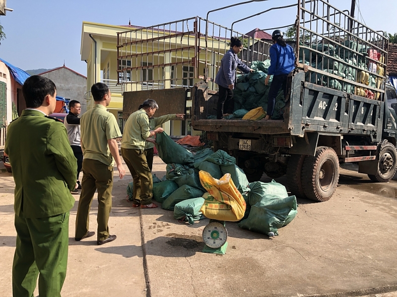 lang son lien tiep bat cac vu van chuyen thuc pham ban