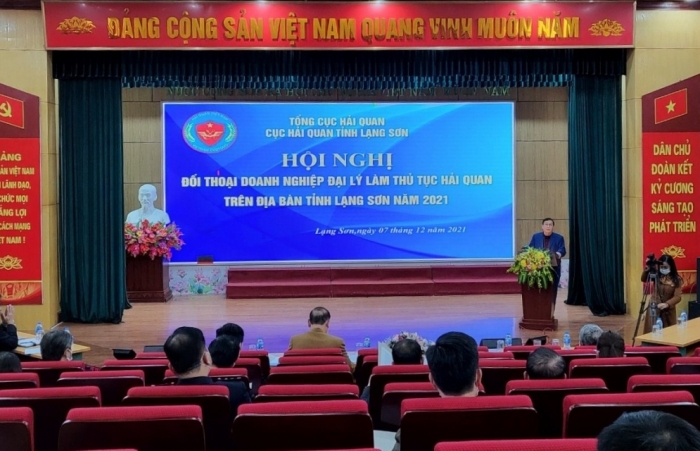 Hải quan Lạng Sơn đối thoại với doanh nghiệp đại lý làm thủ tục hải quan