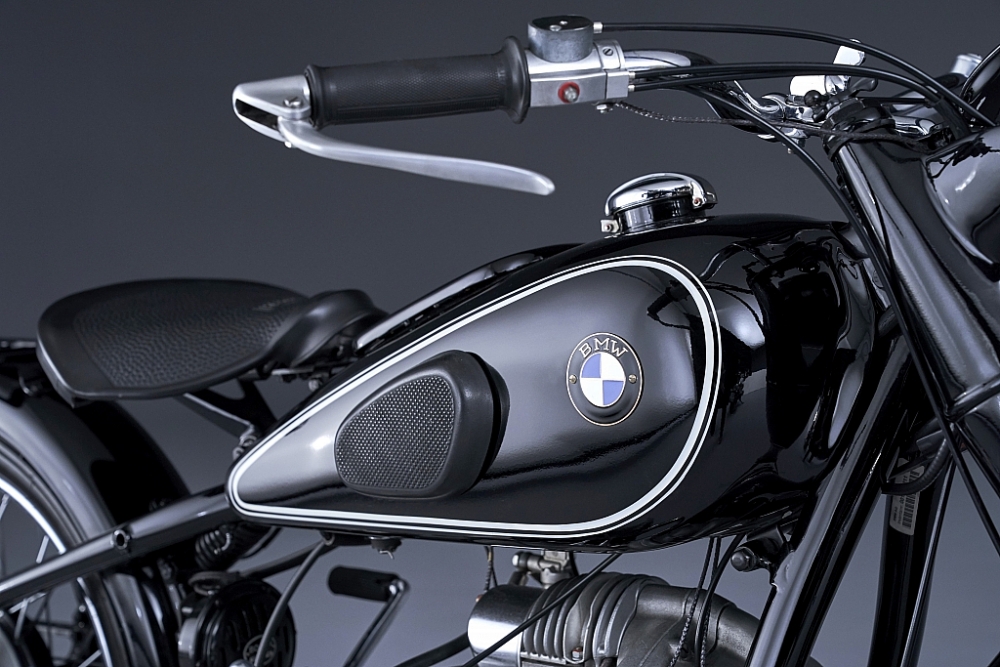 Giá từ 929 triệu đồng, BMW R 18 chính thức có mặt tại Việt Nam