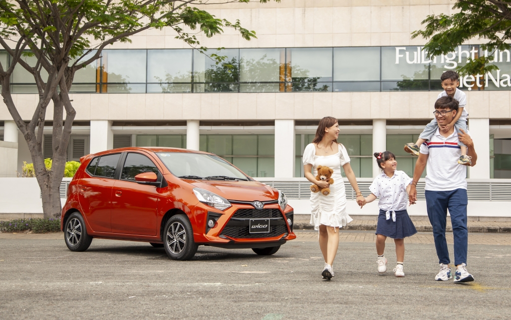 Mua Toyota Corolla Altis, Rush, Innova và Wigo trong tháng 1 được nhận nhiều quà tặng