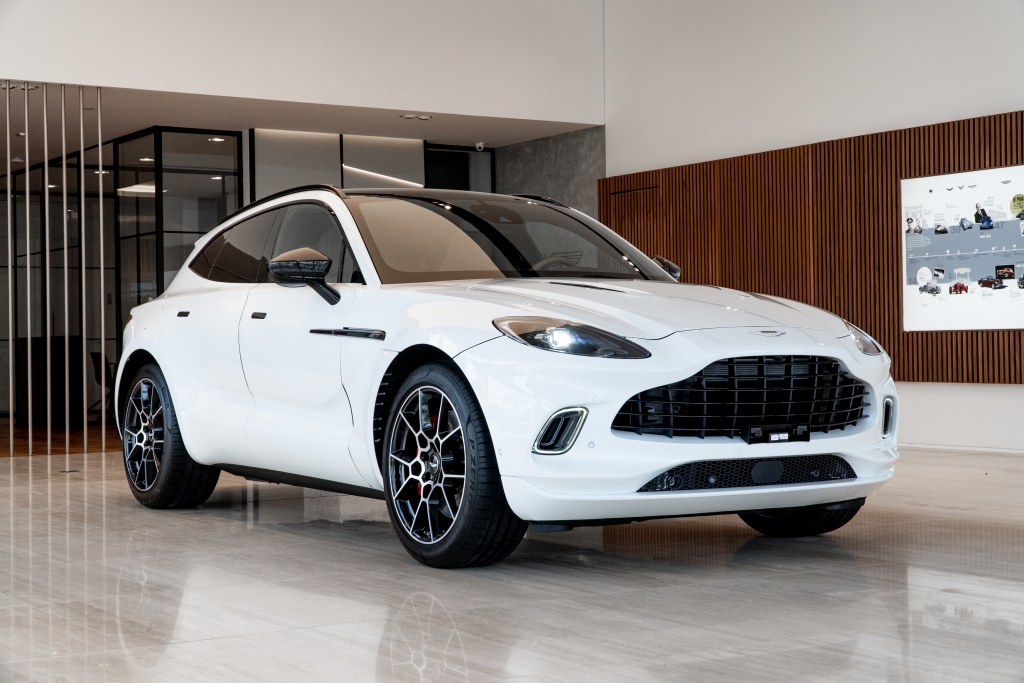 DBX, siêu SUV huyền thoại của Aston Martin đã có mặt tại Việt Nam