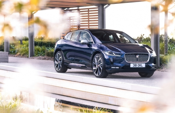 Ngắm nhìn Jaguar  I-PACE màu đen độc đáo