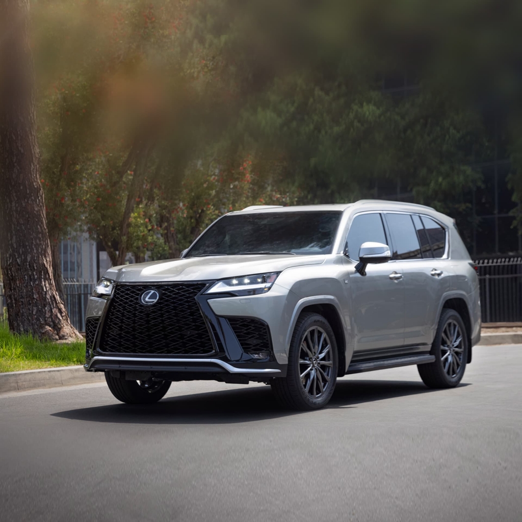 Giá hơn 9,2 tỷ đồng, Lexus LX 600 2022 có phiên bản VIP