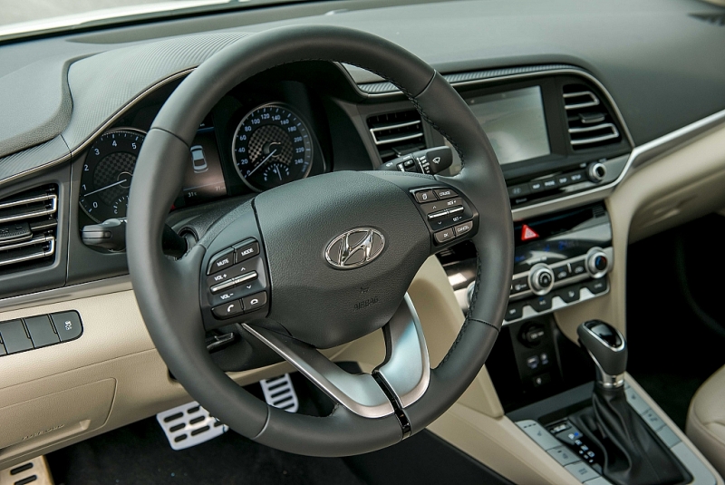 hyundai elantra 2019 co gia tu 580 trieu dong