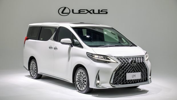 Giá từ 6,8 tỷ đồng Lexus LM 350 đem lại khoang khách sang trọng vô đối