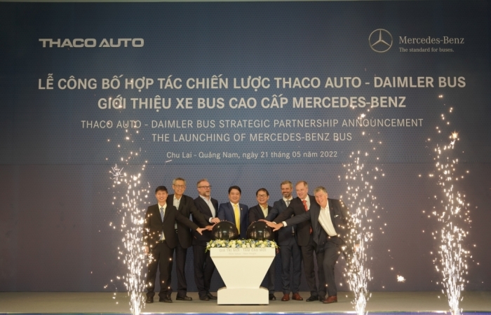 Thaco Auto hợp tác cùng Daimler sản xuất và phân phối xe buýt Mercedes-Benz tại Việt Nam