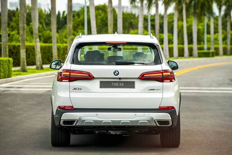 bmw x5 hoan toan moi co gia 43 ty dong