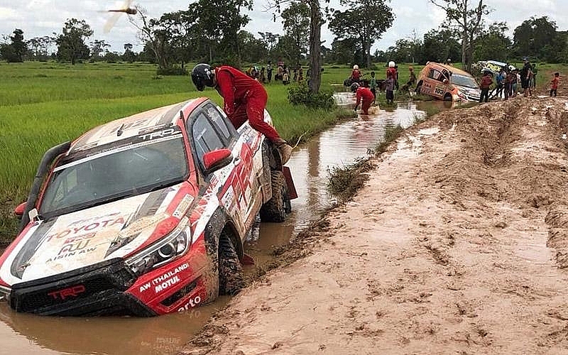 racing aka se la doi dua dau tien cua viet nam tham du asia cross country rally