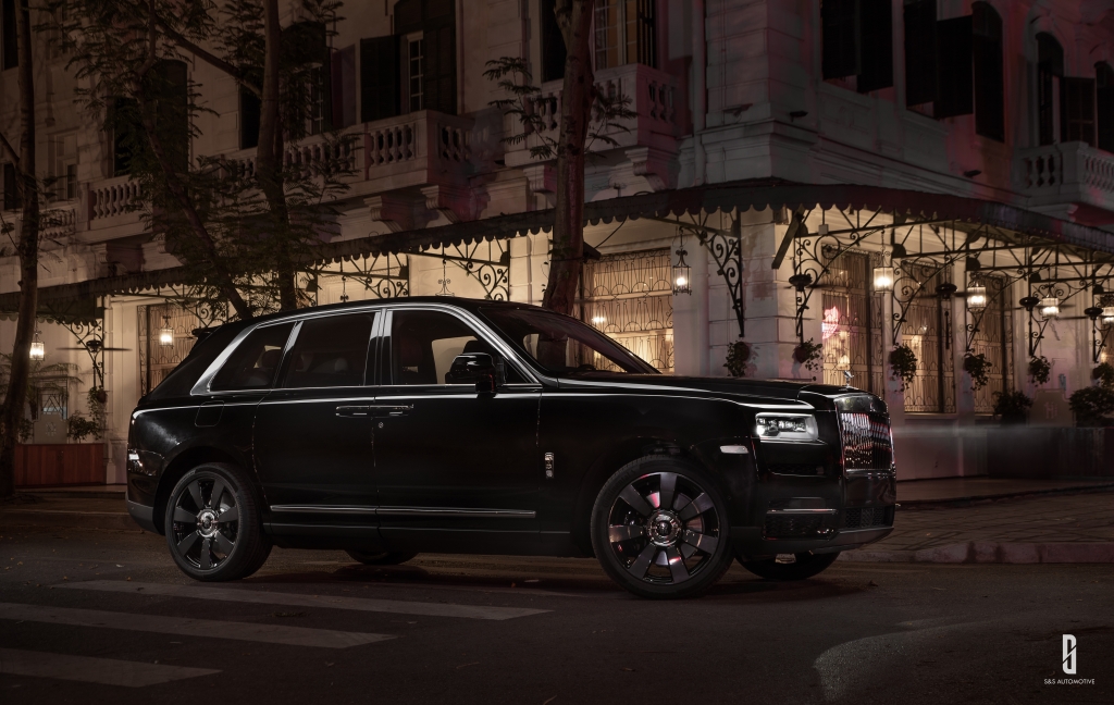 Rolls Royce Cullinan – Viên kim cương mạnh mẽ