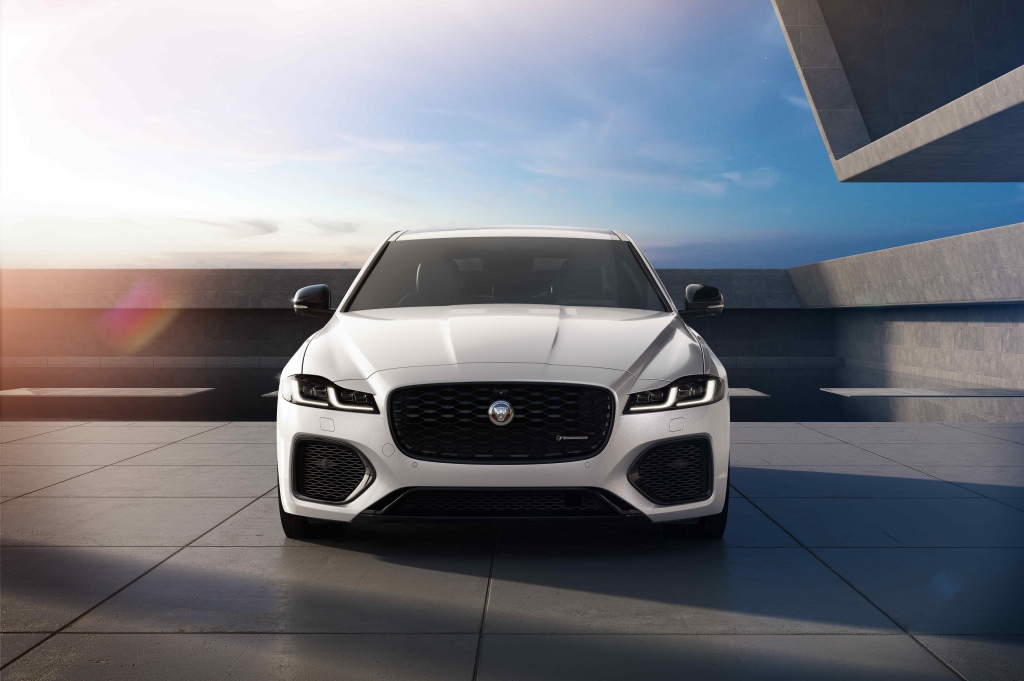 Jaguar F-Pace R-Dynamic có thêm phiên bản Black với hàng loạt nâng cấp