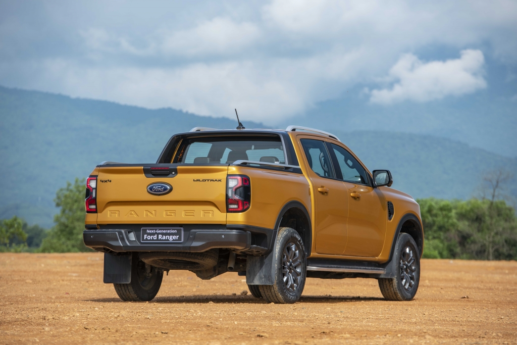 Hé lộ giá chiếc bán tải bán chạy nhất Việt Nam, Ford Ranger 2022