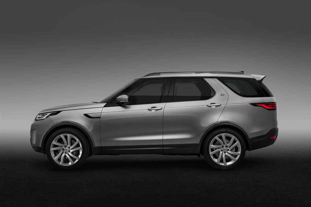 Chính thức có mặt tại Việt Nam, Land Rover Discovery 2022 có giá từ 4,54 tỷ đồng