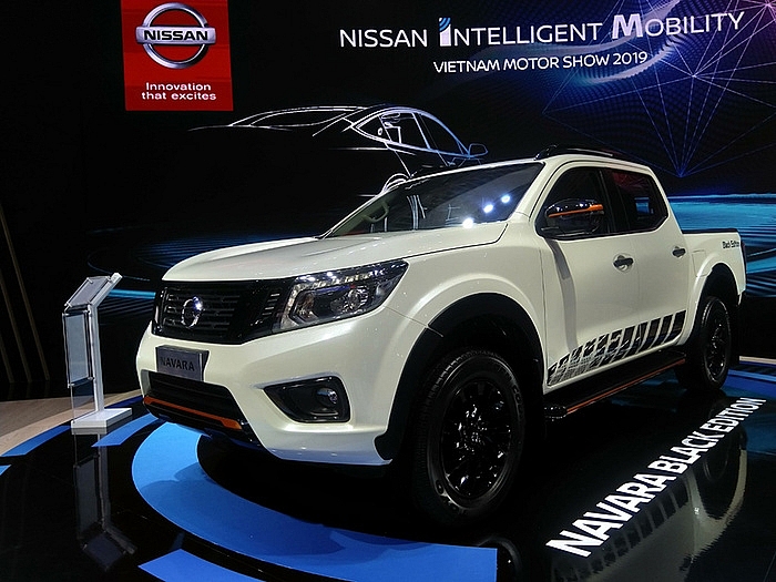 an tuong nissan navara black edition