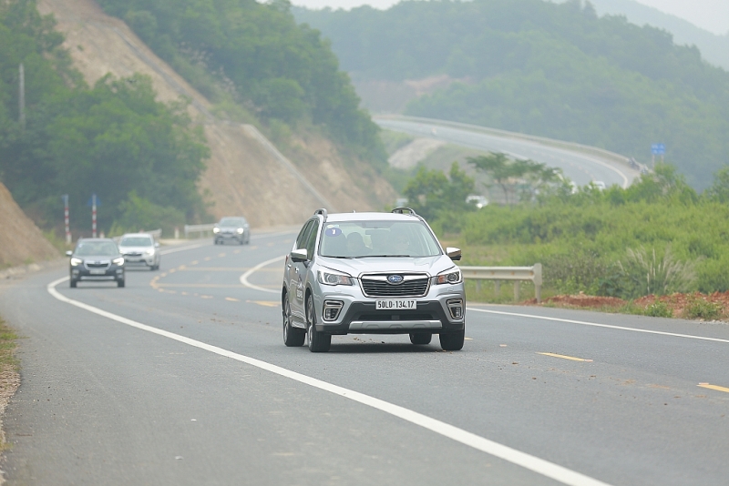 subaru forester 2019 dang cap den tu mot mau xe sang