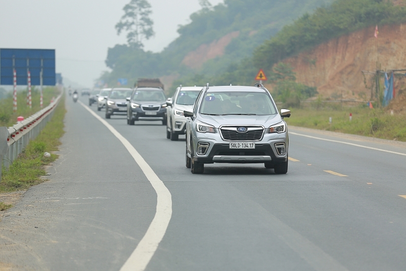 subaru forester 2019 dang cap den tu mot mau xe sang