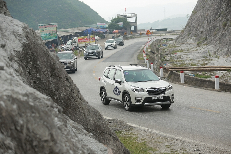 subaru forester 2019 dang cap den tu mot mau xe sang