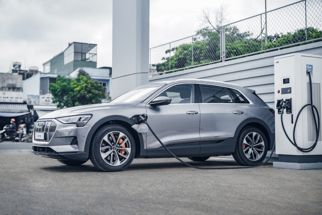 Ra mắt Audi e-tron 50 SUV quattro thuần điện, Audi lộ rõ chiến lược dài hạn