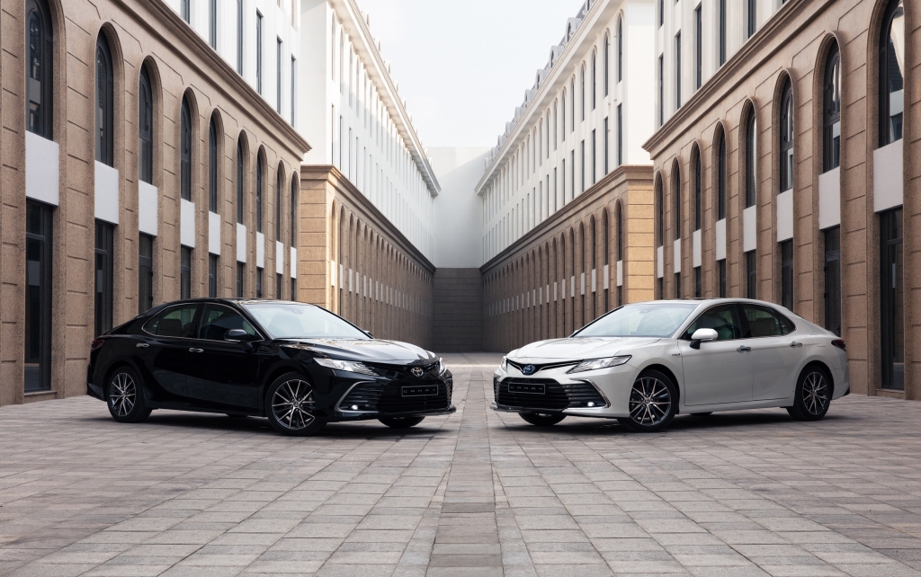 “Chốt” giá từ 1,05 tỷ đồng, Toyota Camry 2022 chính thức có mặt tại Việt Nam