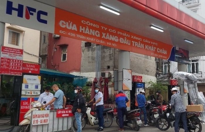 Giá xăng tăng hơn 600 đồng, giá dầu tăng gần 1.000 đồng