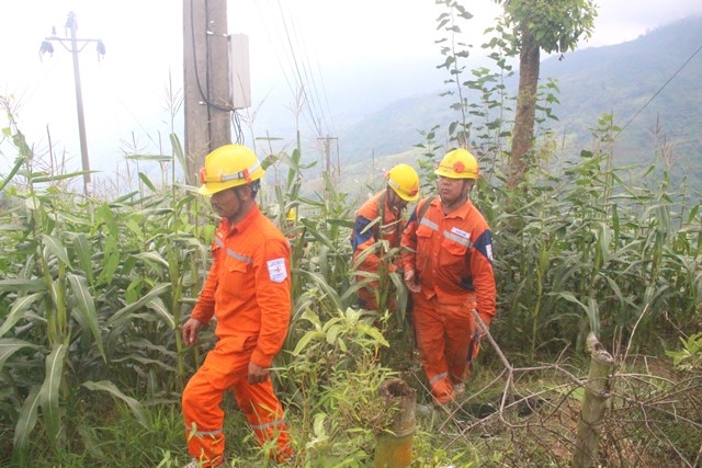 nganh dien lao cai thap sang vung bien cuong