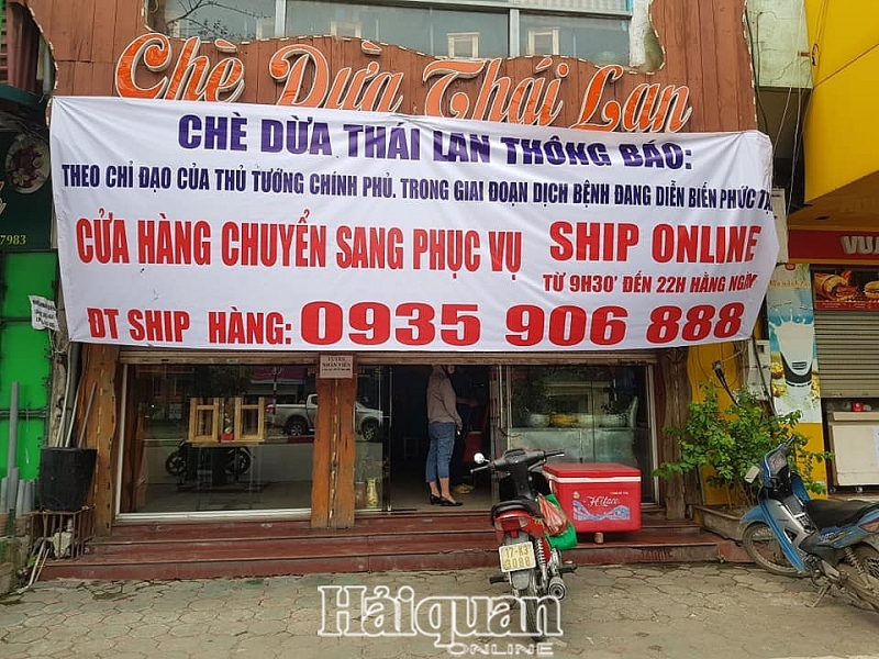 ha noi hang quan dong cua hang loat duong pho vang tanh sau lenh dong cua phong dich covid 19