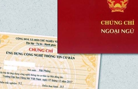 Bỏ chứng chỉ ngoại ngữ, tin học đối với công chức hành chính, văn thư