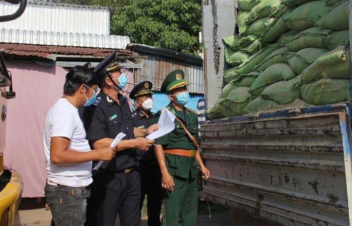 Hải quan cửa khẩu quốc tế Vĩnh Xương: Sẵn sàng nguồn lực, giải pháp tạo thuận lợi thương mại