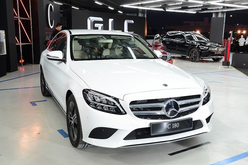 mercedes benz ra mat 7 san pham chien luoc cho nam 2020