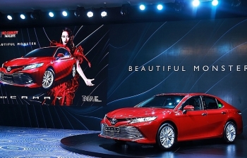 Toyota Camry 2019 nhập khẩu từ Thái Lan giá bán từ 1,029 tỷ đồng