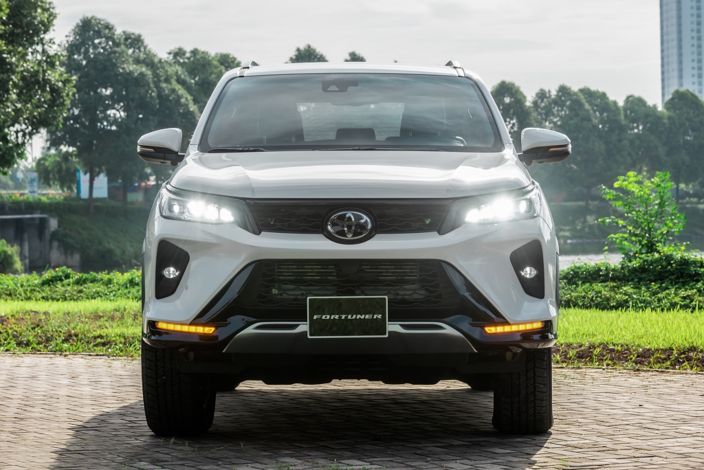 nang cap va bo sung 2 phien ban toyota fortuner 2020 co gia cao nhat la 1434 ty