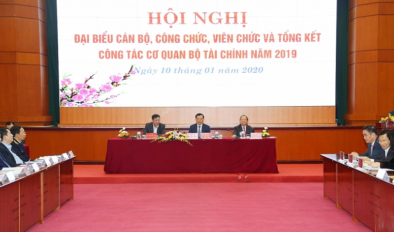 bo tai chinh no luc vuot thach thuc quyet tam thuc hien thang loi nhiem vu nam 2020