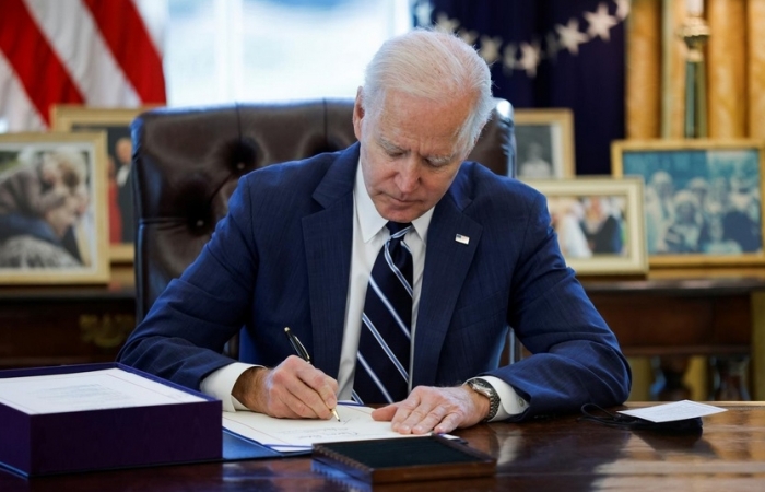 Tổng thống Mỹ Biden ký ban hành gói cứu trợ COVID-19 lớn nhất lịch sử