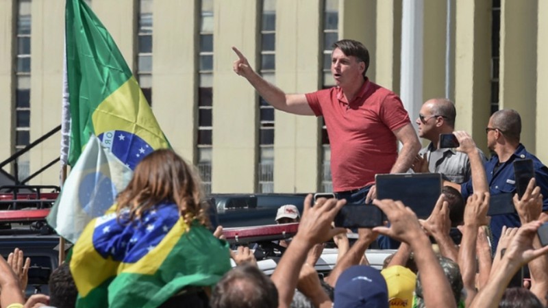 de brazil mat kiem soat vi covid 19 tong thong bolsonaro tra gia dat